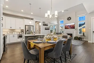 Image de Colorado Modern Retreat w/ King Beds, Pickleball