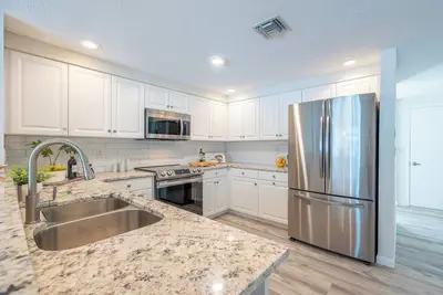 Poolside Bliss on Venice Island