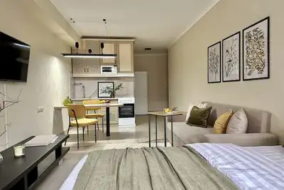 Image de \"Singing birds\" charming studio in center of Almaty with WiFi, Ac