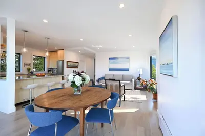 Image de Harborview - Curated East End Escape w/ Parking