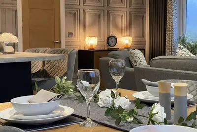 Image de Lodge with Hot Tub-Supérieure-Lodge-Sdb privée