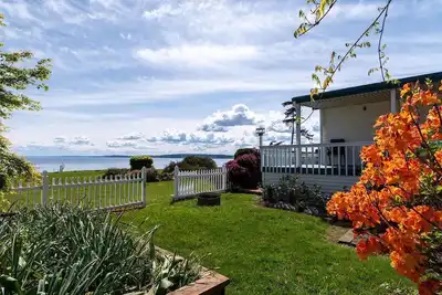 Image de Quaint Waterfront stay on Puget Sound