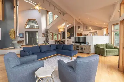 Image de Hood Canal Lux Waterfront Group Retreat