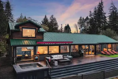 Image de Saltwood | Waterfront, Hot tub, Beach, Wildlife