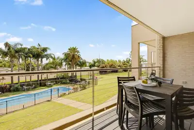 Image de Elsinor 6 Fabulous family friendly apartment walking distance to Lake Mulwala, and all the clubs.