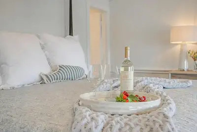 Image de 3br/3ba Home w/ Pool, Fire Pit & Lake View