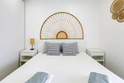 Image de Appartement-Moderne-Salle de bain privée-Vue sur Mer de côté