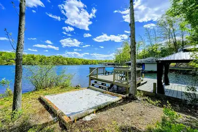 Image de Lakefront Lake Anna - Boat Dock, Views, Games