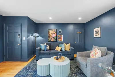 Image de 1br on Salem Common l Steps to Witch Museum l Fenced in Yard + Parking