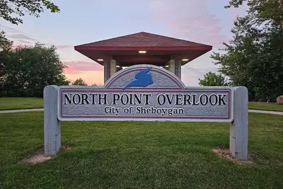 Image de Steps from Lake Michigan: North Point Place