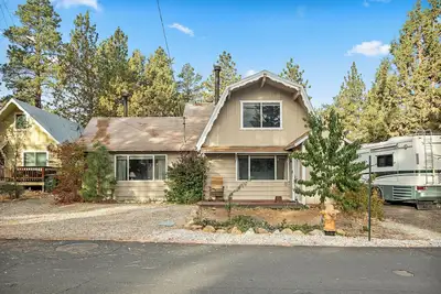 Image de Family Cabin 3-bedroom where there is always coffee and pancakes waiting.
