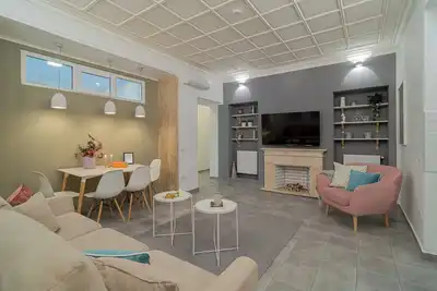 Image de Central 4br Flat - 2 Units Combined with Balconies, Near Cismigiu, 2 Kitchens & 2 Baths