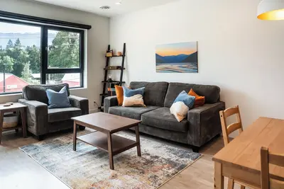 Image de Gold Range Retreat - Hot tub with a view!