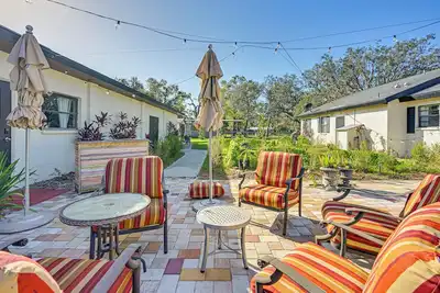 Image de 8 Mi to Tarpon Springs Sponge Docks: Gem w/ Games