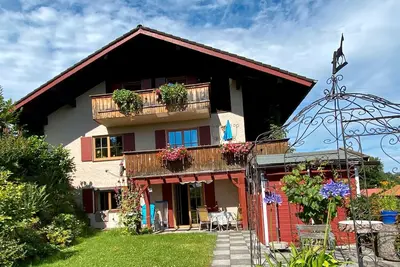 Image de Appartement 'Haus im Oberland - Fewo Berg' avec vue sur les montagnes, balcon et Wi-Fi