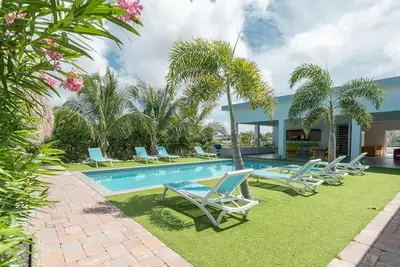 Image de Luxurious, spacious villa with lots of privacy, suitable for up to 16 people