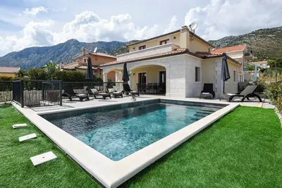 Image de Great Holiday Villa Perla with pool and magnificent sea-view!