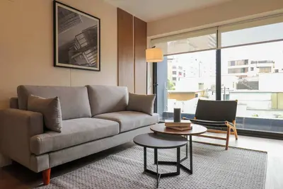 w* | Prestigious 2br w/ Balcony Near Larcomar