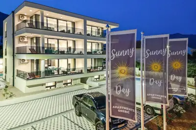 Image de 2-Bedroom Holiday Apartment with Pool and Sea-view!