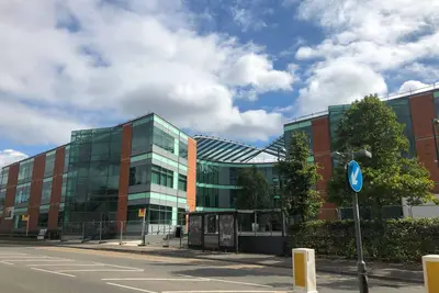 Chic Studio in Bracknell at convenient location-free parking