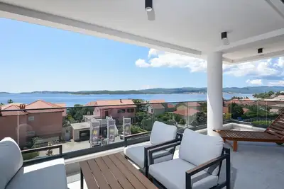 Image de 2-Bedroom Holiday Apartment with Pool and Sea-view!