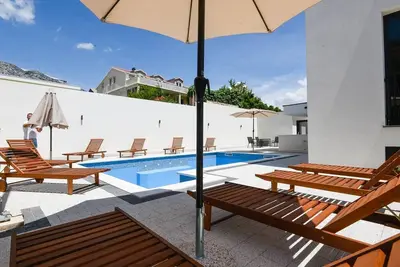 Image de 2-Bedroom Holiday Apartment with Pool