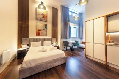 Central Hastings Contemporary Studio Apartment