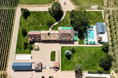 Image de A 10km de Beaune - Le Hameau des Quarante Arpents