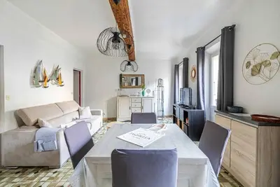 Image de Le Forville lumineux en plein centre