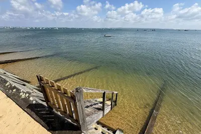 Image de Villa en bord de mer avec accès plage, terrasse & Wifi