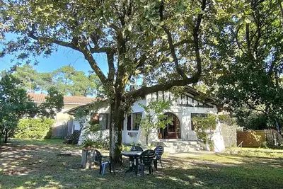 Image de Charmante villa avec jardin clos, à 100m du Bassin d'Arcachon, proche plages et commerces, Wi-Fi