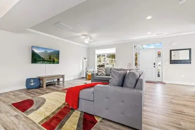 Image de Golden Anchor Retreat; Lux Living! - Sleeps 7