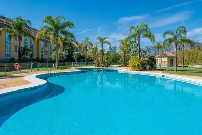 Image de Lovely penthouse with sea views in Bahia de Marbella