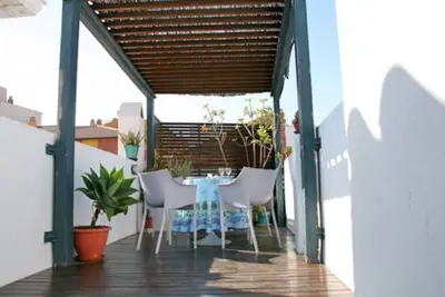 Image de Penthouse flat ideal for a couple with private roof terrace.
