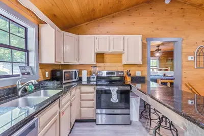 Image de Cozy 3-Bedroom Cabin in Sevierville