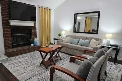 Image de Monthly Stays-3 Bedroom and 1 Car garage-near Bartlett-Comfortable & Convenient.