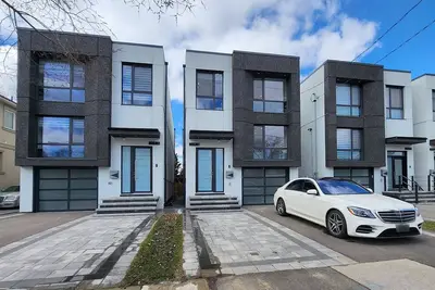 Image de 3br 4Bths luxury home 15 min to city center &airport | Free Parking & Laundry