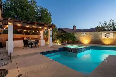 Image de Mirage Oasis: Pool & Hot Tub [Free Spa Heating + Early Check-In]