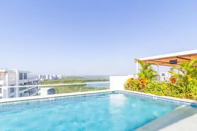 Image de Dominique Cartagena by HostPro