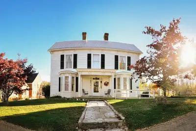 Image de The Manse on East Main-Historic Fincastle's Newest Guesthouse!