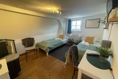Image de Double room 6 with bathroom in the hallway - Gartenlaube Marburg