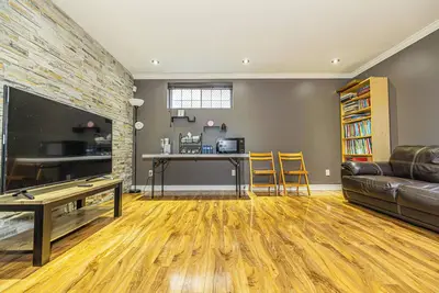 Image de Quiet convenient  2bdr 15min Drive to Mtl