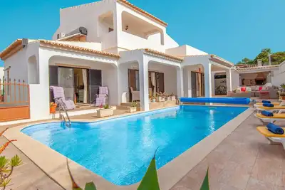 Image de Elegant villa with heatable pool and Bbq