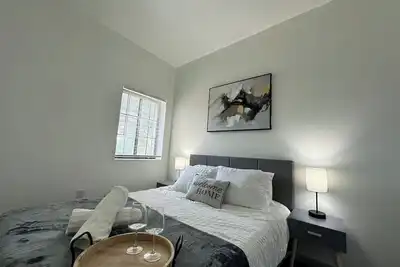 Image de Affordable Stay Near Proctors-A7