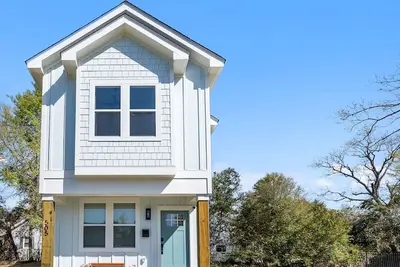 Image de New • Downtown Wilm • OneTreeHill Bridge View • Free Private Parking