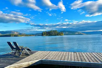 Enchanting 3-bedroom cabin with WiFi in Polson