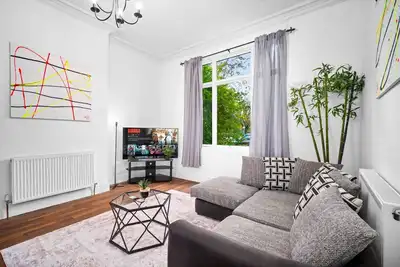 Luxury Apartment - Parking - High-Speed WiFi - Wolverhampton