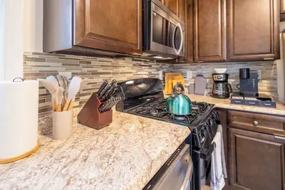 Image de Belleville 3 Bed, Pets Ok, Parking, Laundry, Fenced-In Yard, Fire Pit