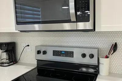 Image de Welcome to Charming brand new 3-bedroom house in Regina.