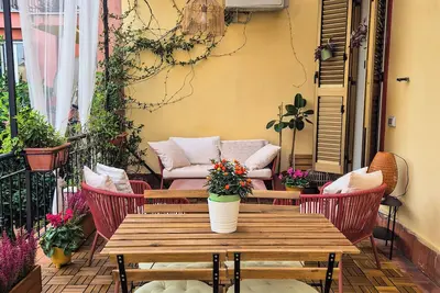 Image de Apartment in the historic center of Naples with terrace on a lemon grove